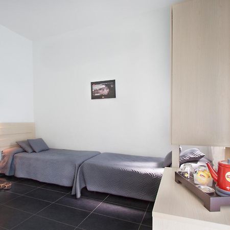Hotel Spiaggia Marconi Rimini Ngoại thất bức ảnh