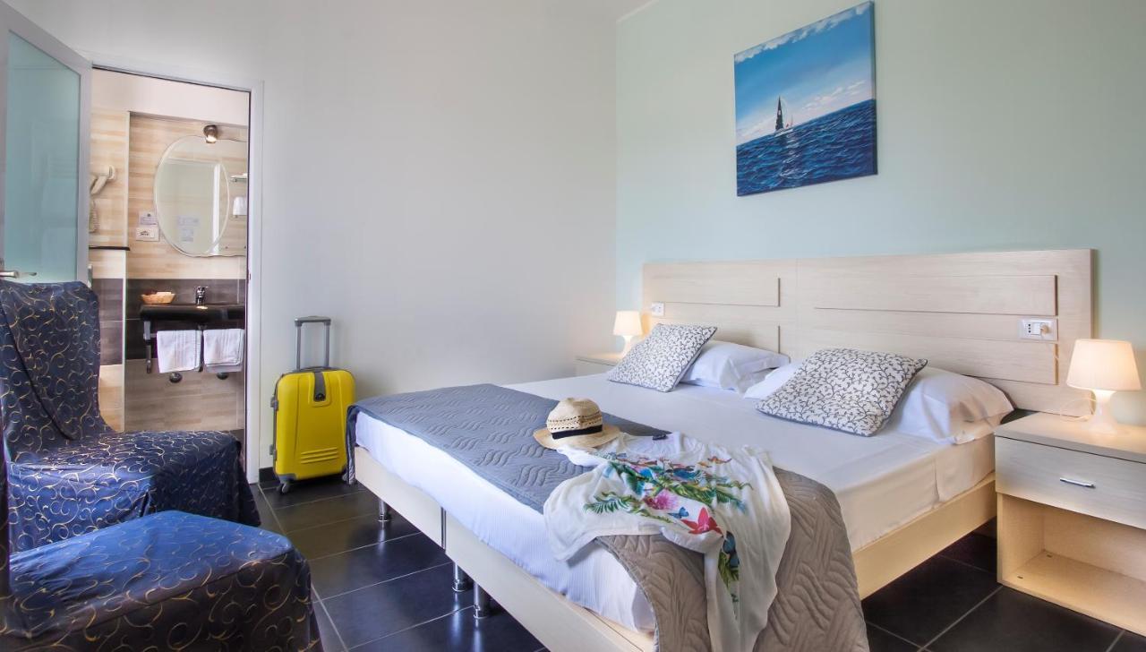 Hotel Spiaggia Marconi Rimini Ngoại thất bức ảnh