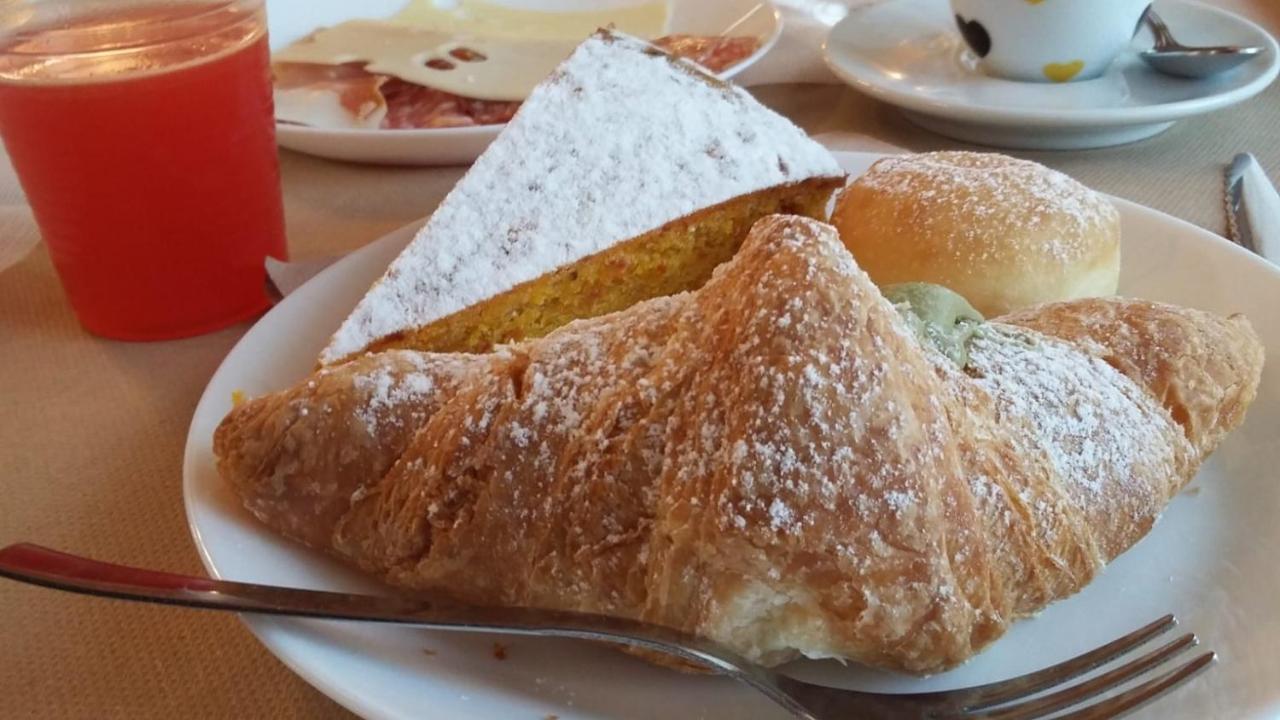 Hotel Spiaggia Marconi Rimini Ngoại thất bức ảnh